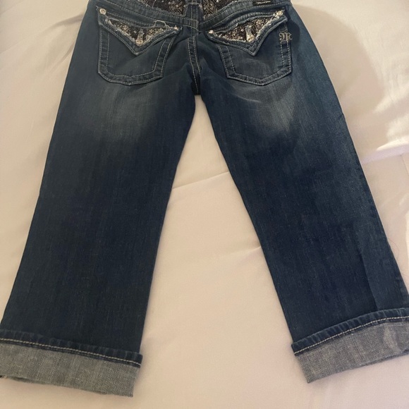 Miss Me Capri Jeans - Picture 6 of 6